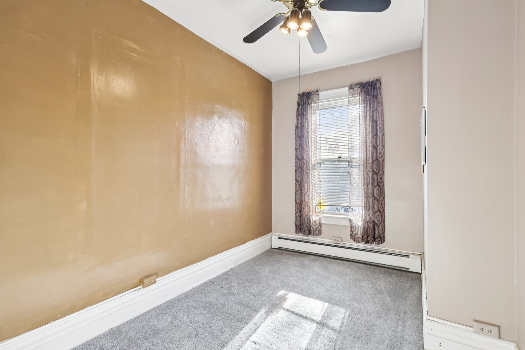 E Pearl St-S2312-024.jpg