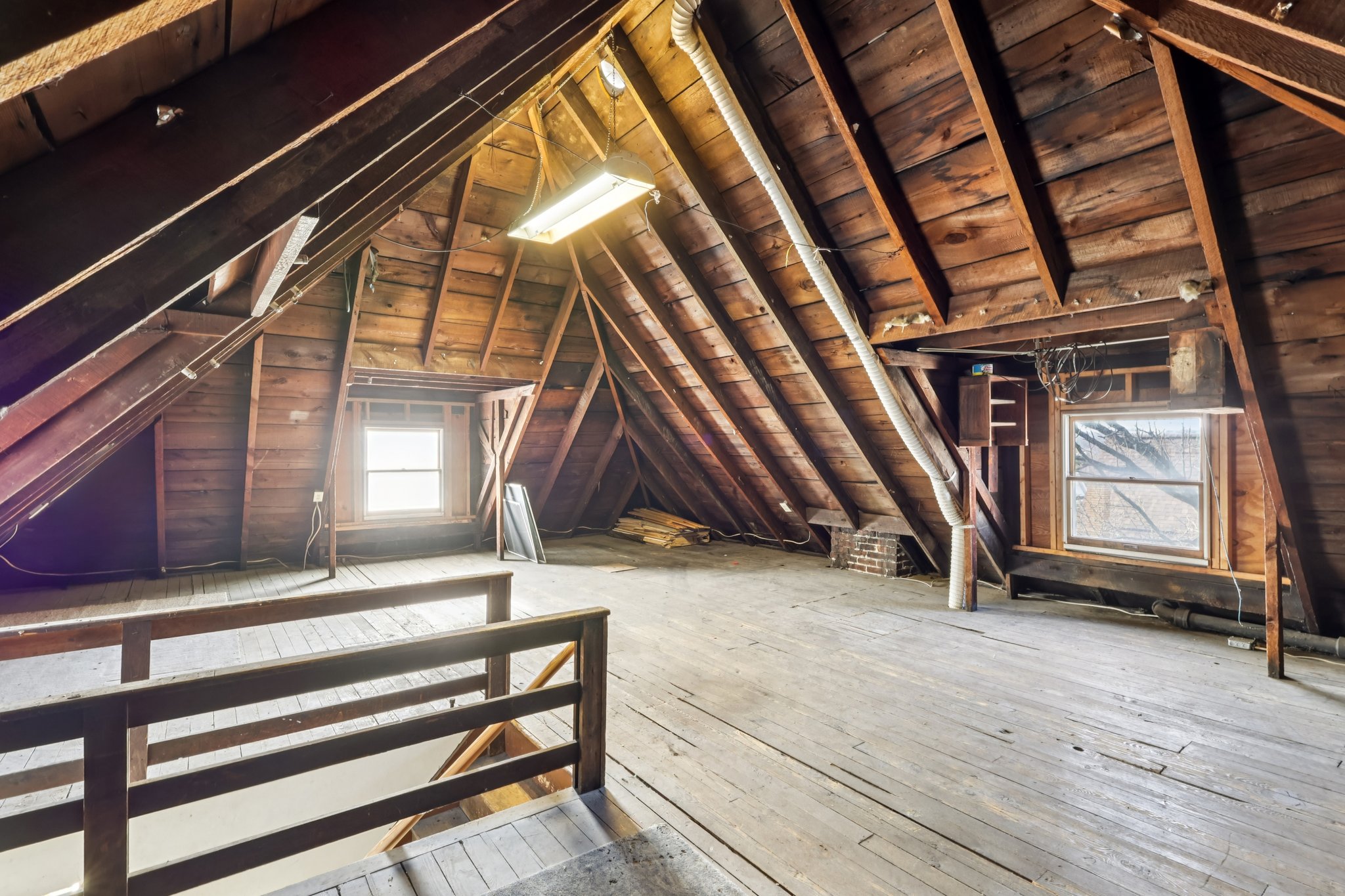 E Pearl St-S2312-048.jpg