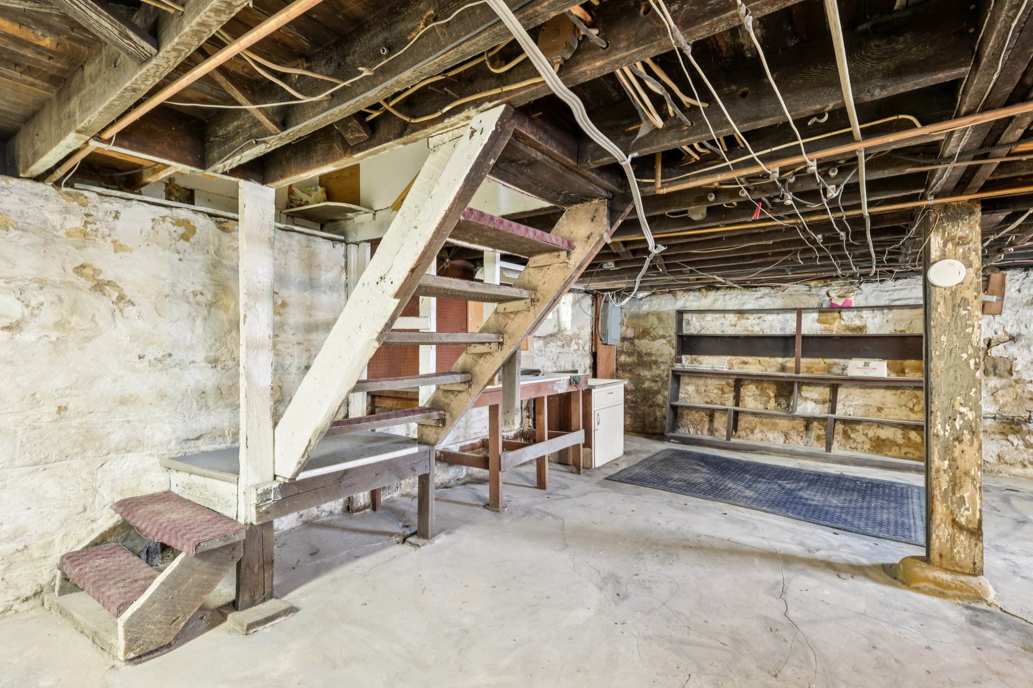 E Pearl St-S2312-060.jpg