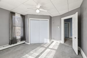 E Pearl St-S2312-030.jpg