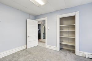 E Pearl St-S2312-043.jpg