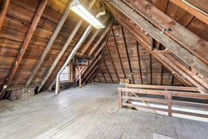 E Pearl St-S2312-045.jpg