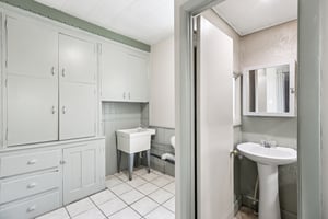 E Pearl St-S2312-053.jpg