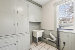 E Pearl St-S2312-055.jpg