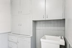 E Pearl St-S2312-058.jpg