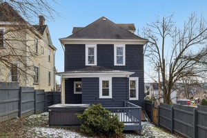 E Pearl St-S2312-072.jpg