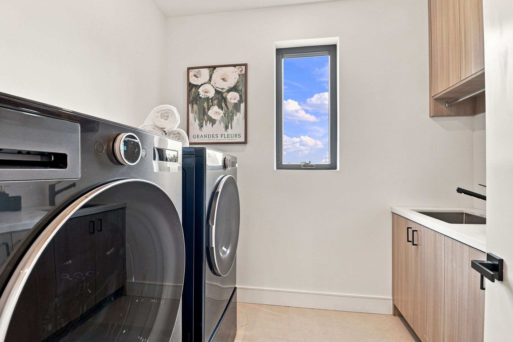 045_F8_440 Hobart Ave