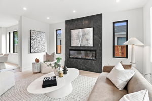 012_F8_440 Hobart Ave