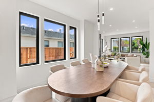024_F8_440 Hobart Ave