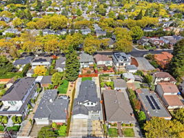 004_F8_AERIAL_440 Hobart Ave