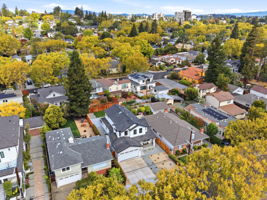 012_F8_AERIAL_440 Hobart Ave