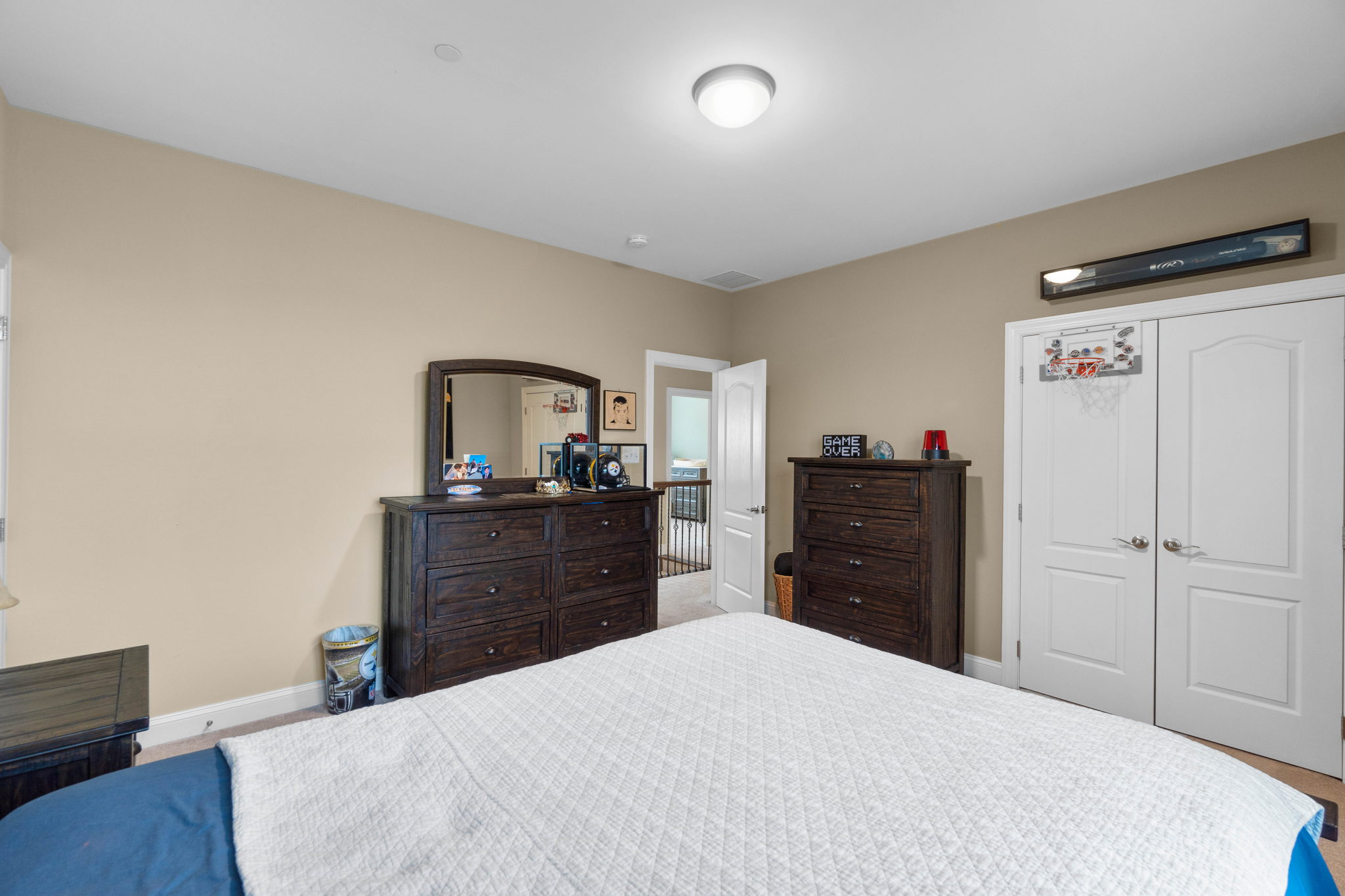 upper bedroom-18