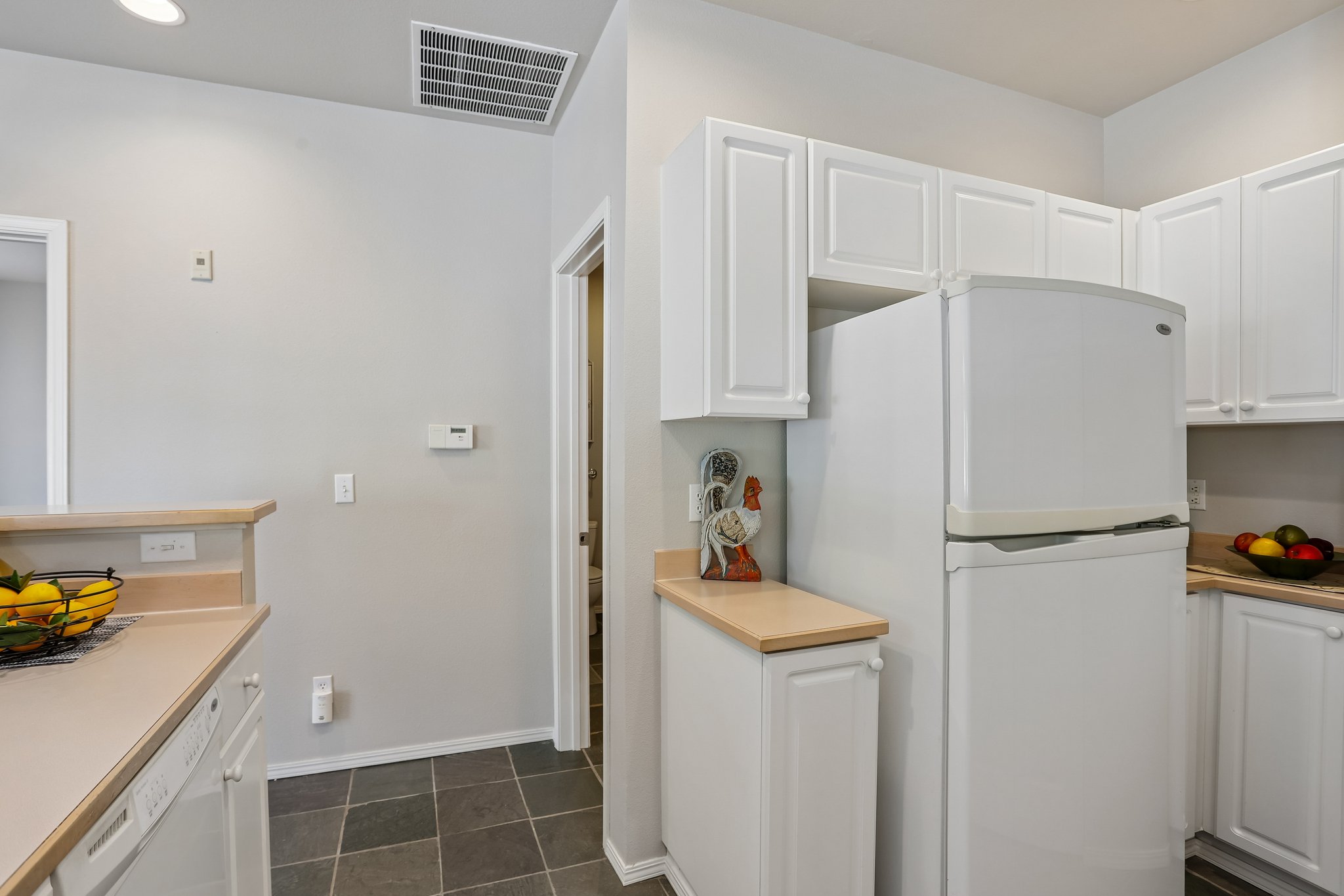 S 51st Ct apt b303-S2105-013.jpg