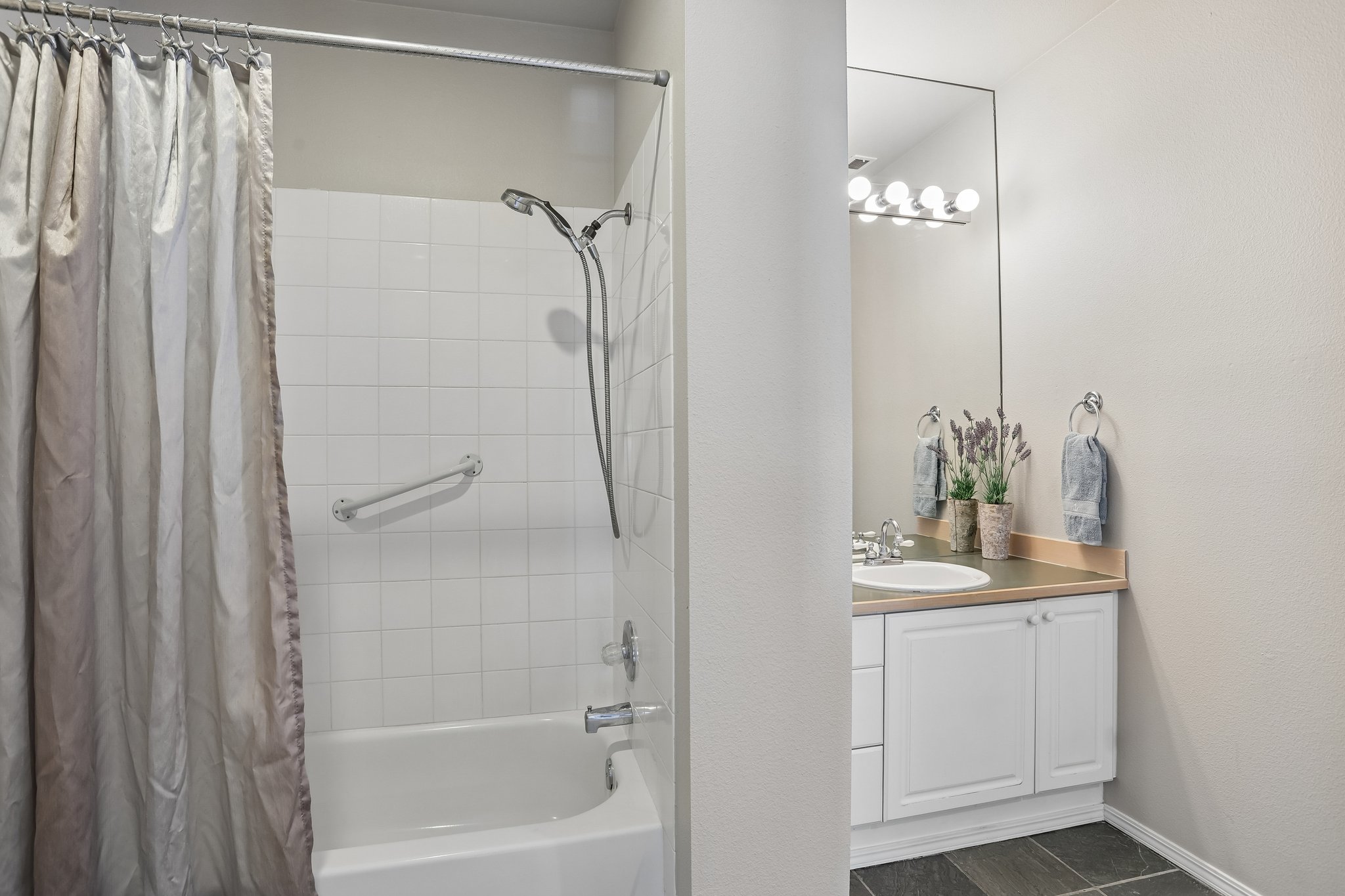 S 51st Ct apt b303-S2105-020.jpg