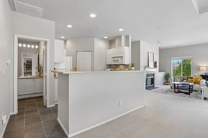 S 51st Ct apt b303-S2105-009.jpg