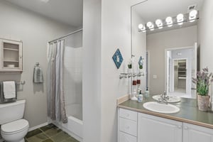 S 51st Ct apt b303-S2105-019.jpg