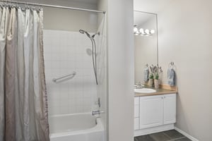 S 51st Ct apt b303-S2105-020.jpg