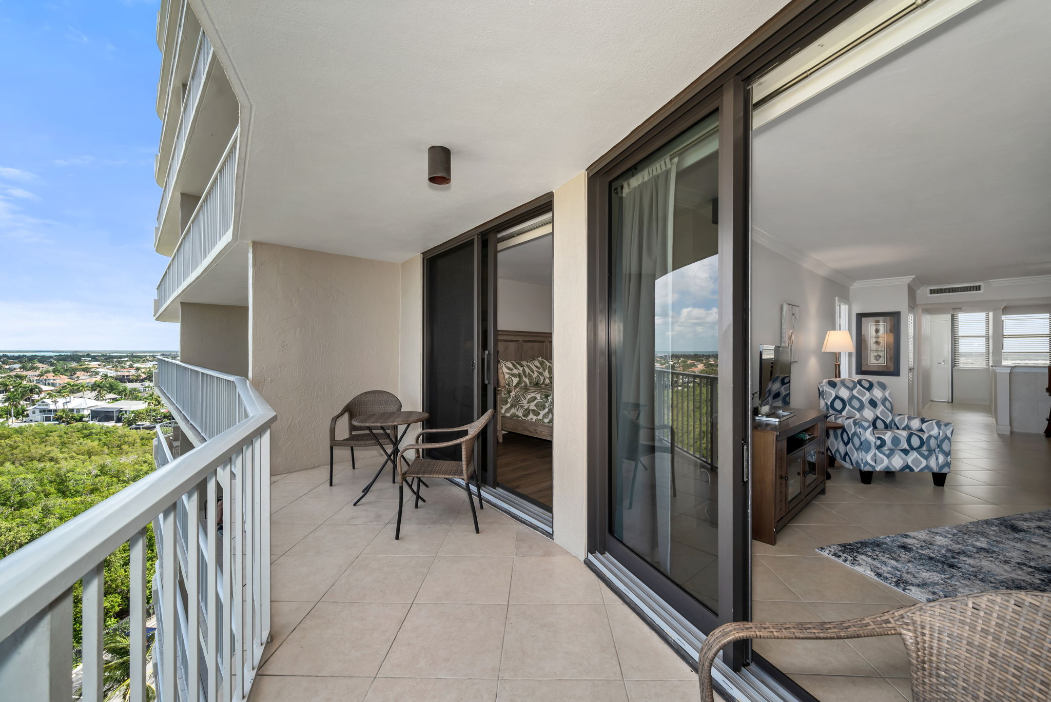 Lanai Overview 2