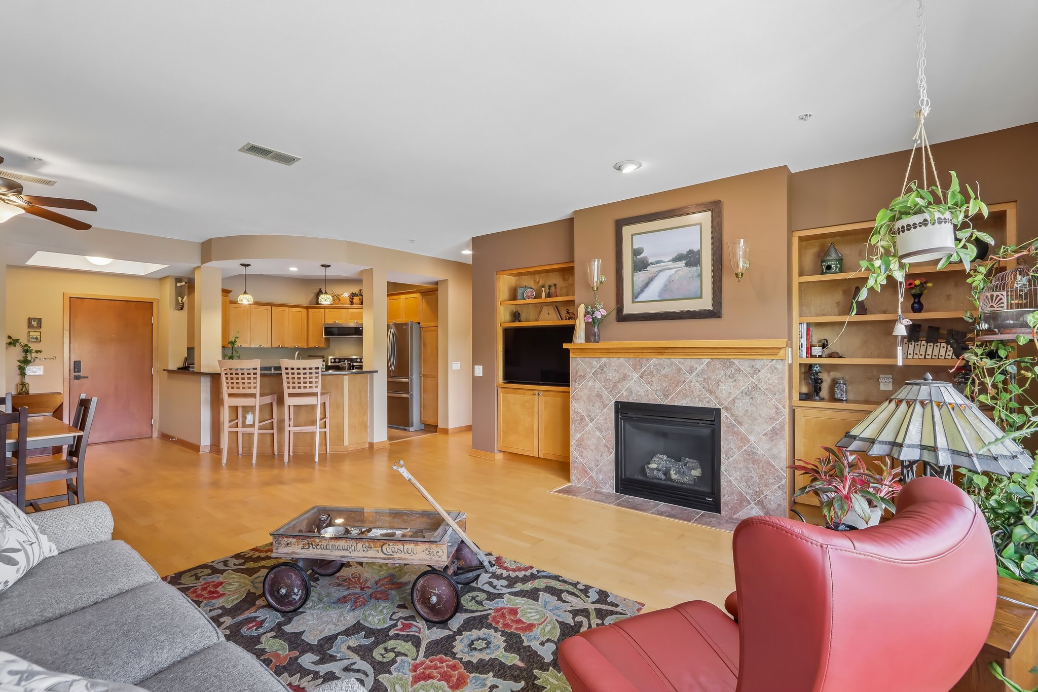 Water St unit 212-S1906-008.jpg