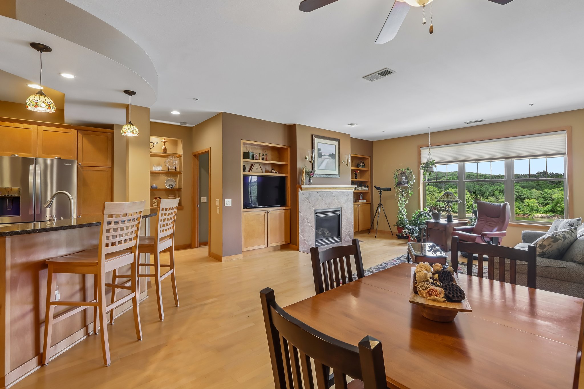 Water St unit 212-S1906-014.jpg
