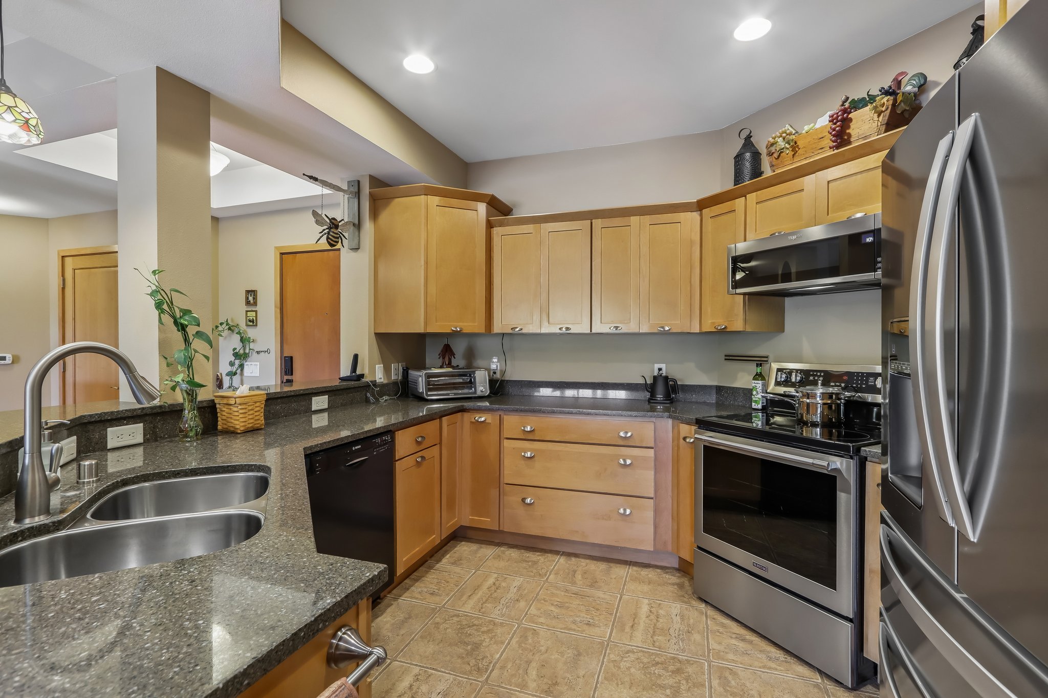 Water St unit 212-S1906-017.jpg