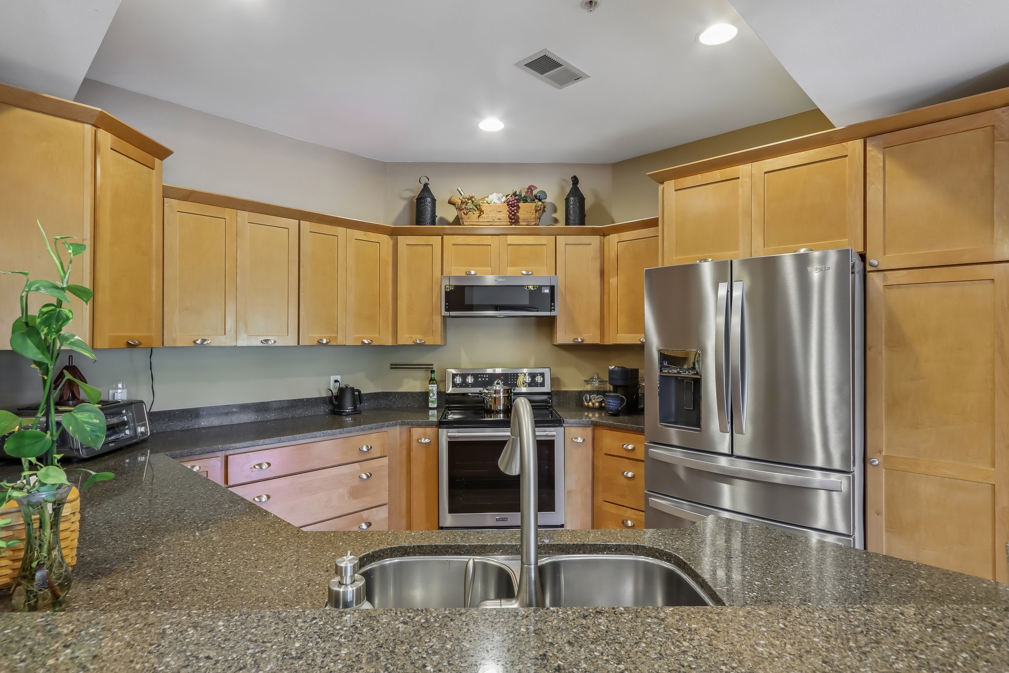 Water St unit 212-S1906-019.jpg