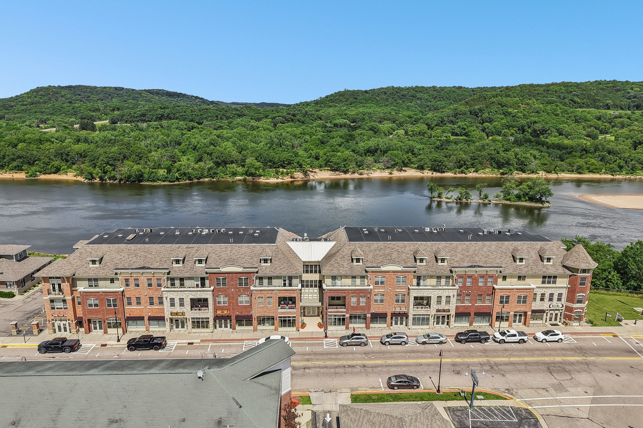 Water St unit 212-S1906-035.jpg
