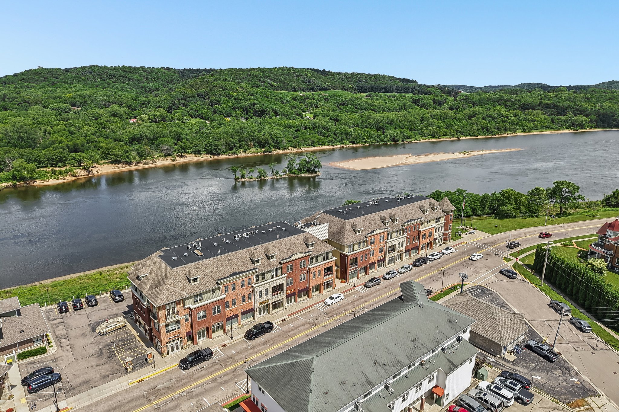Water St unit 212-S1906-037.jpg