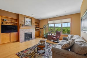 Water St unit 212-S1906-007.jpg