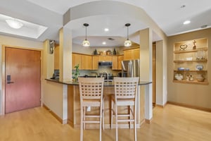 Water St unit 212-S1906-016.jpg