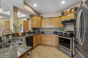 Water St unit 212-S1906-017.jpg