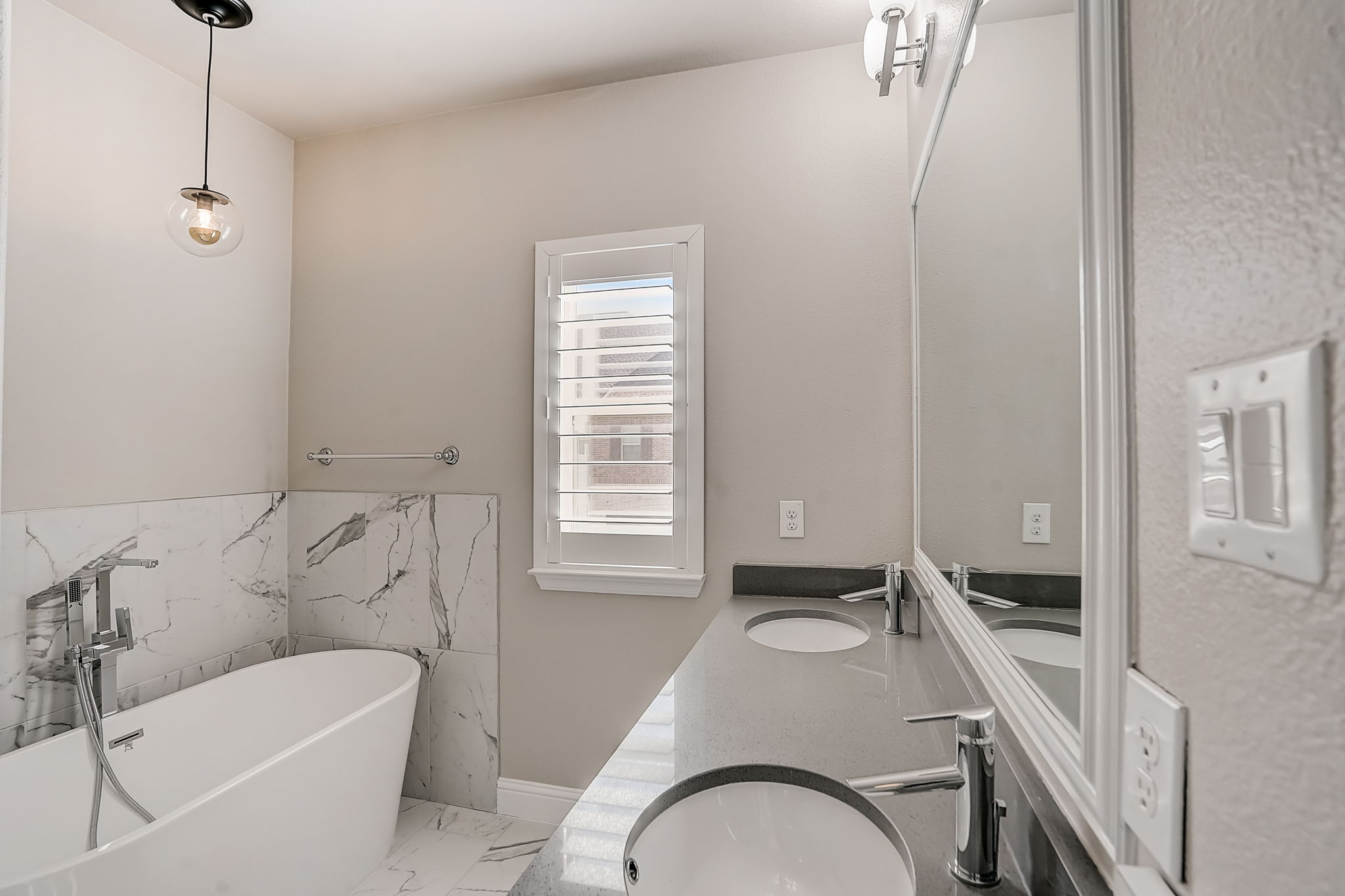 Dexter Ln-029
