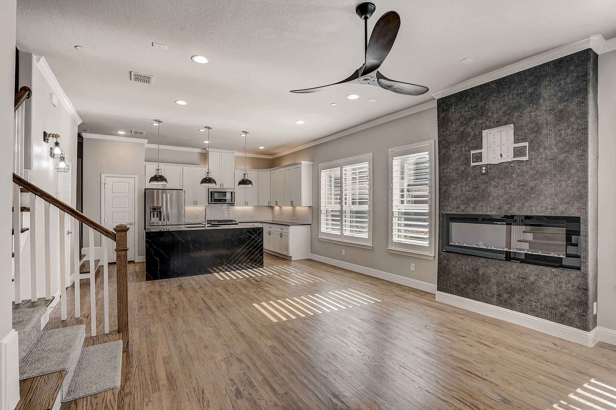 Dexter Ln-006