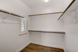 Dexter Ln-027
