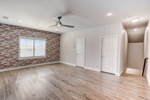 Dexter Ln-035