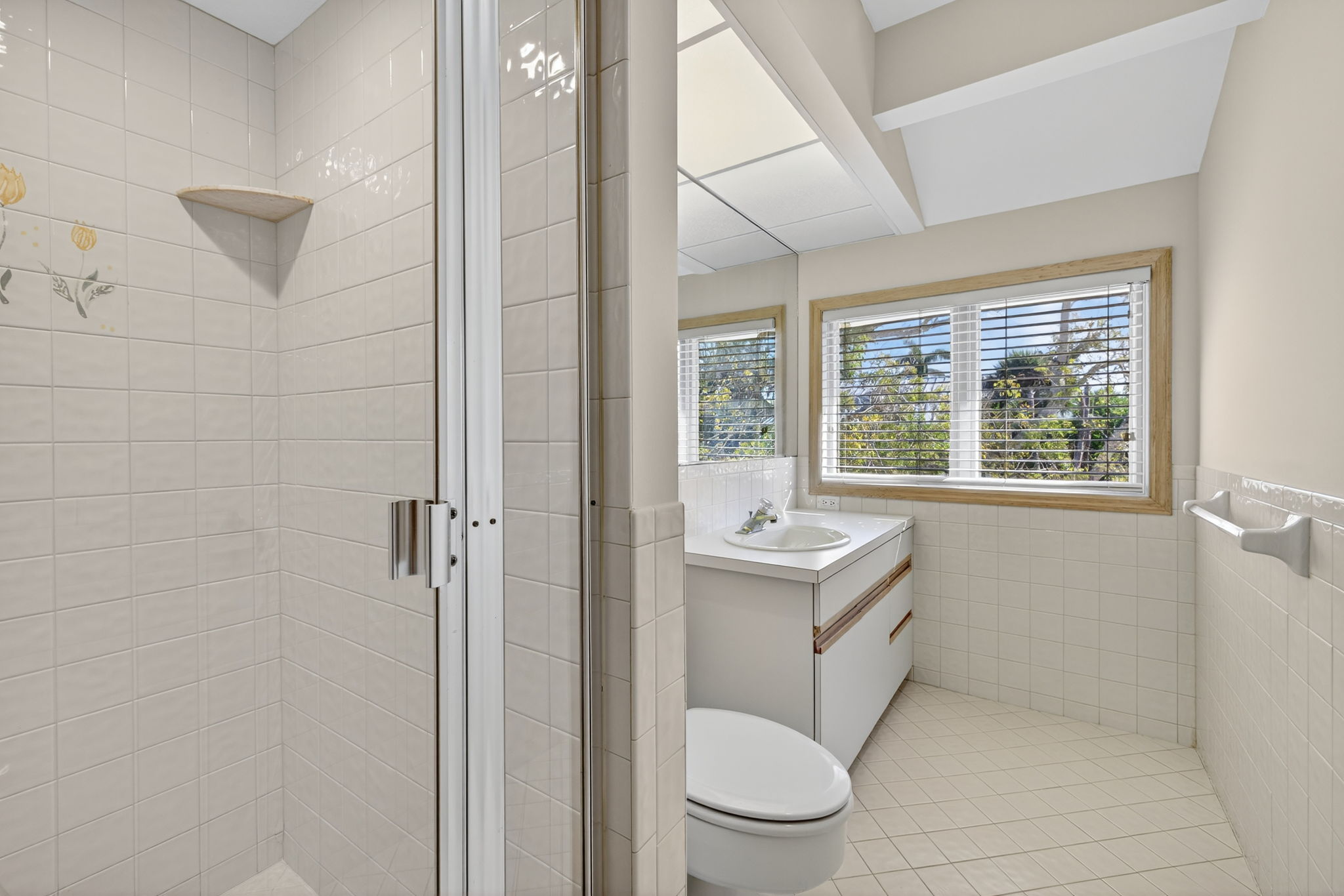 Guest Bathroom 1 of 2