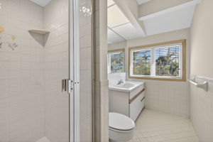 Guest Bathroom 1 of 2