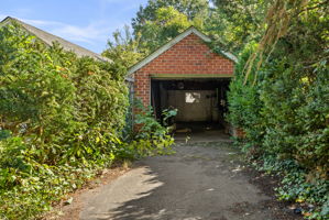 Detached Garage