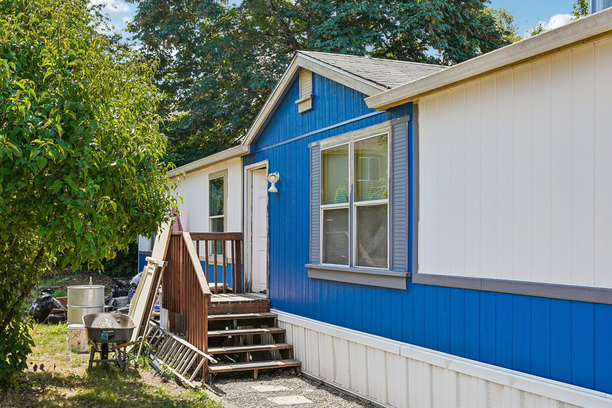 37th Ave 69-S0808-004.jpg