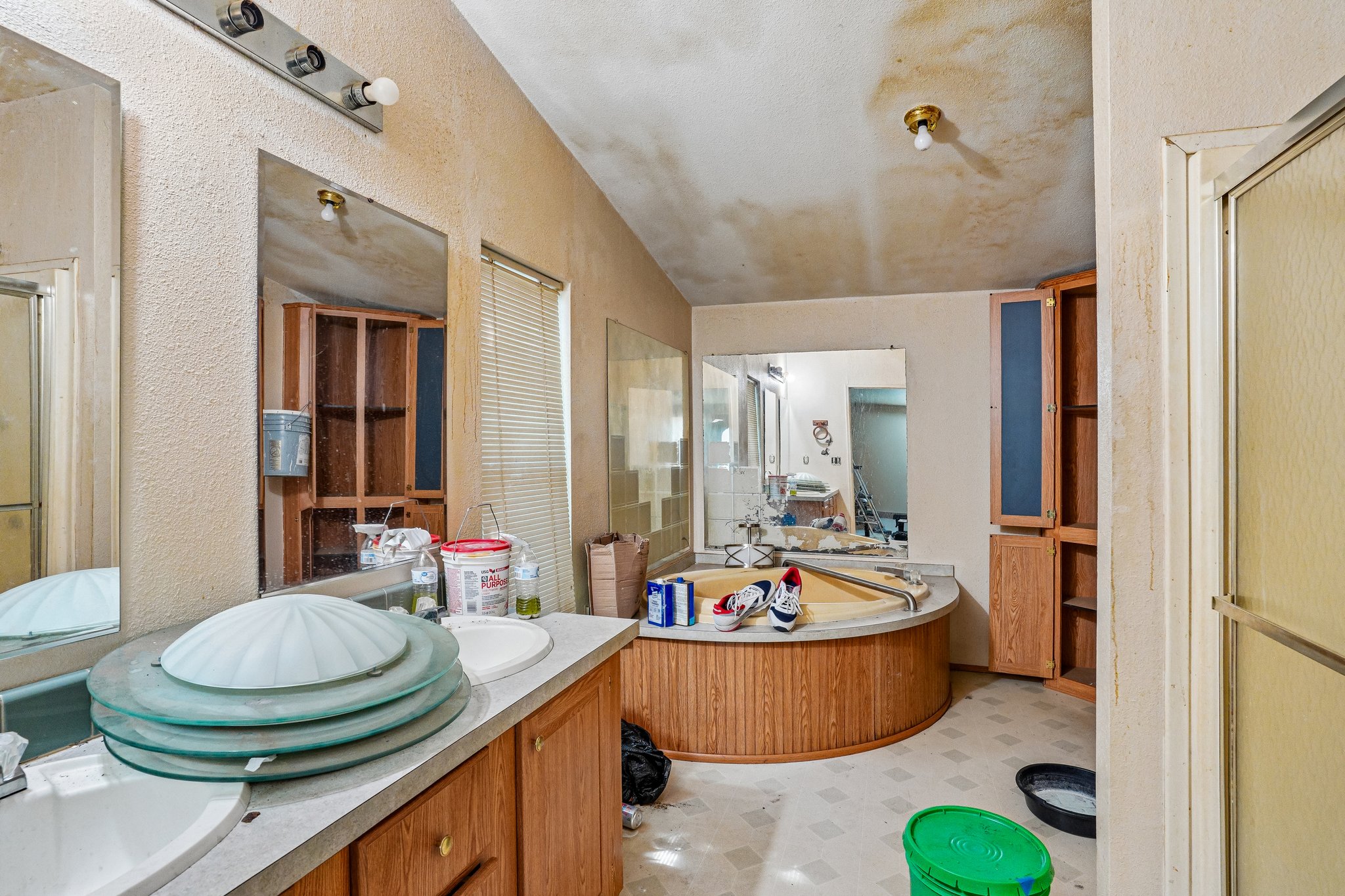 37th Ave 69-S0808-016.jpg