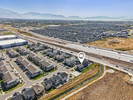 Bromwell Ct-S1809-035.jpg