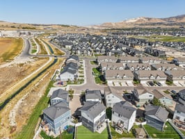 Bromwell Ct-S1809-040.jpg