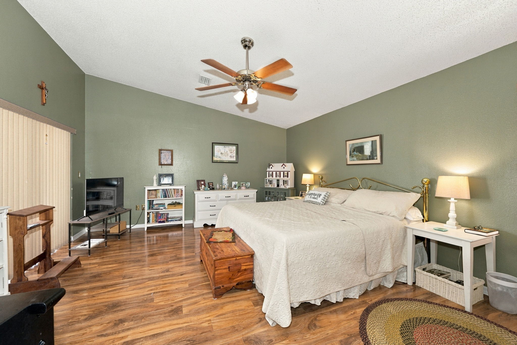 Primary Bedroom 1b