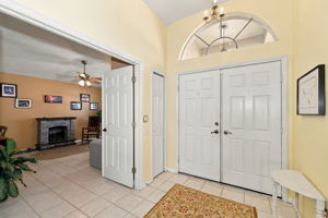 Foyer 1