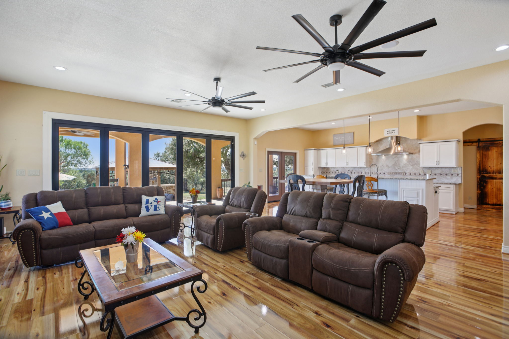 Hilliard Rd-L1111-010