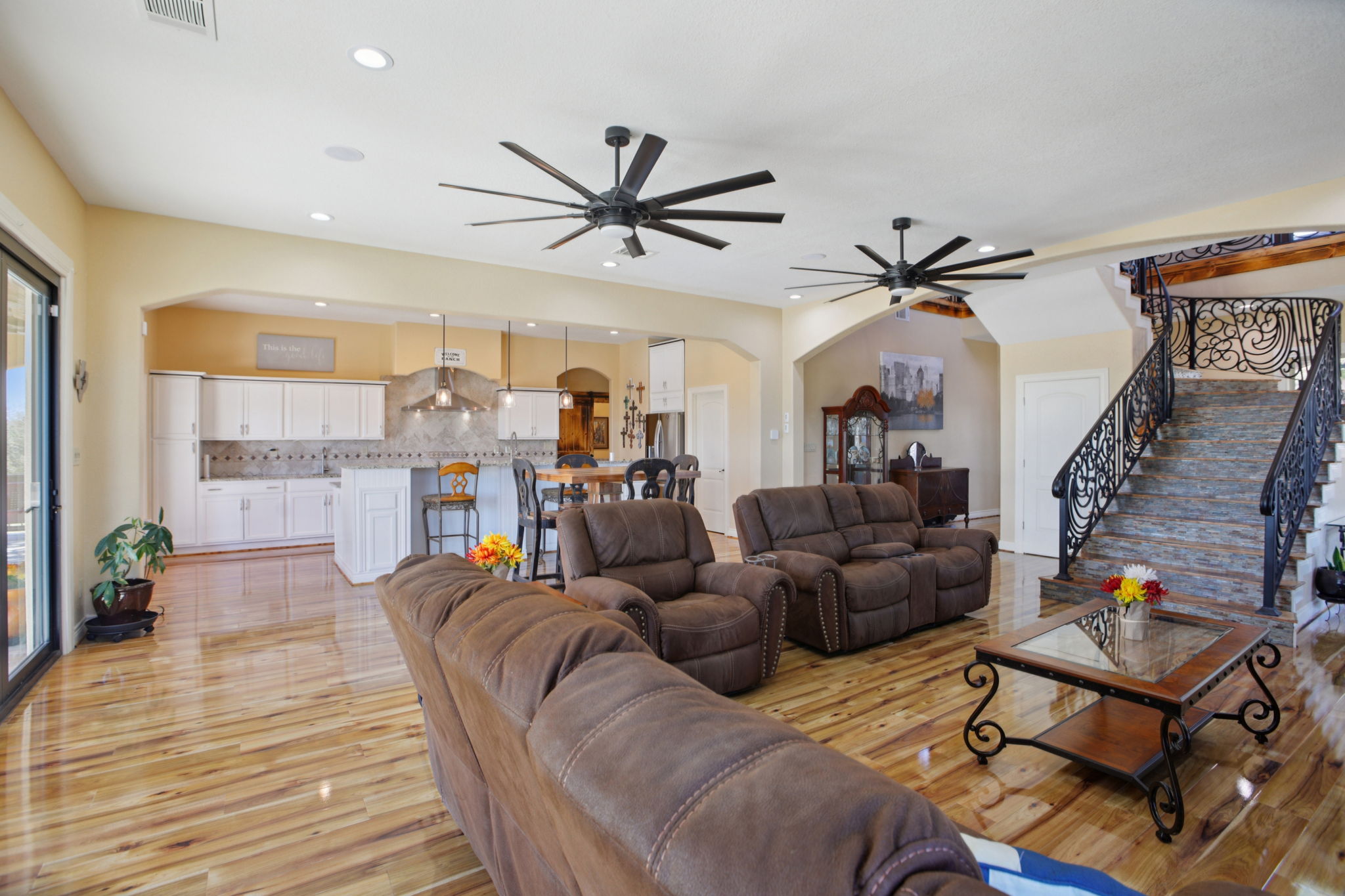 Hilliard Rd-L1111-011