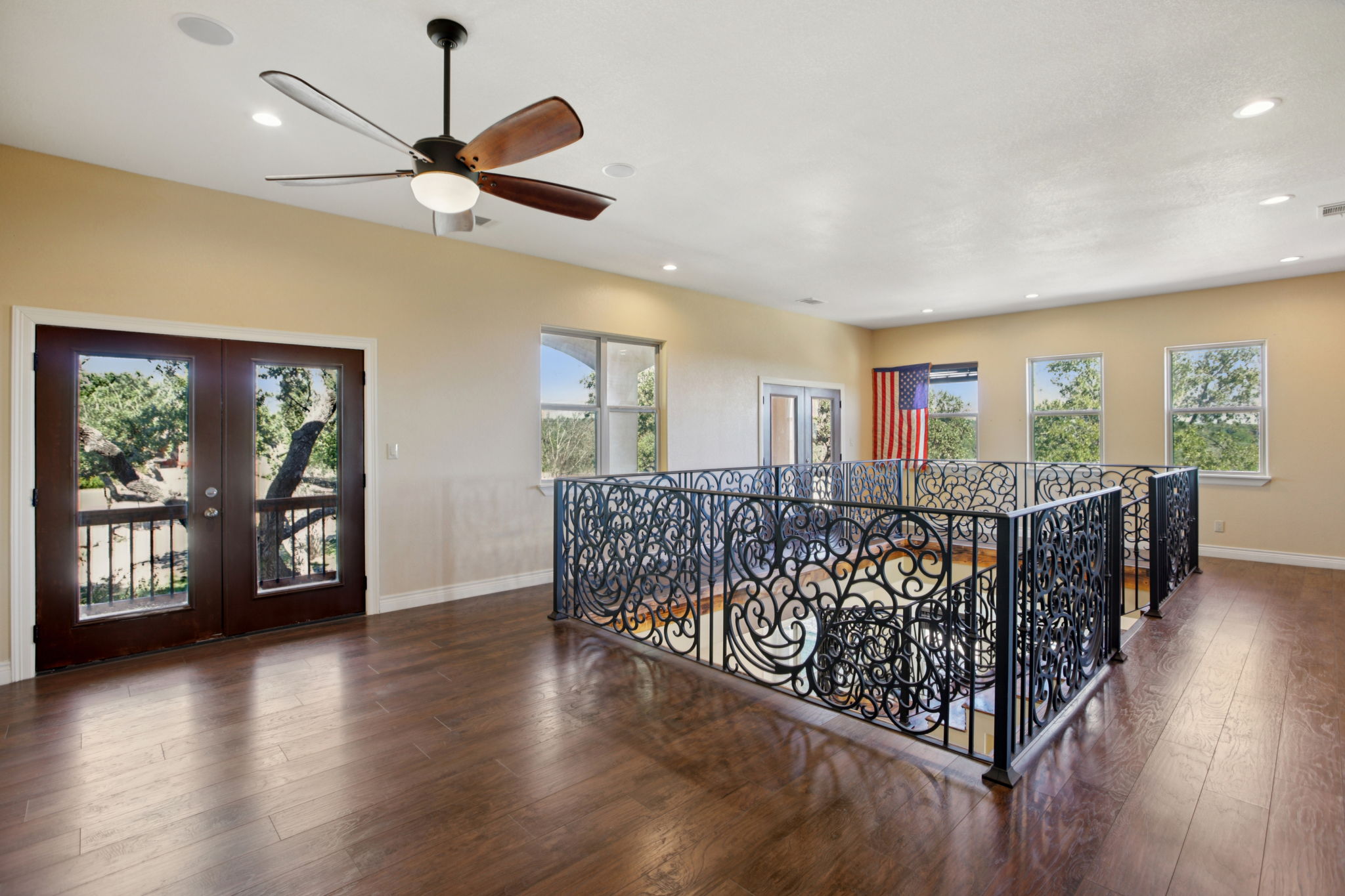 Hilliard Rd-L1111-037