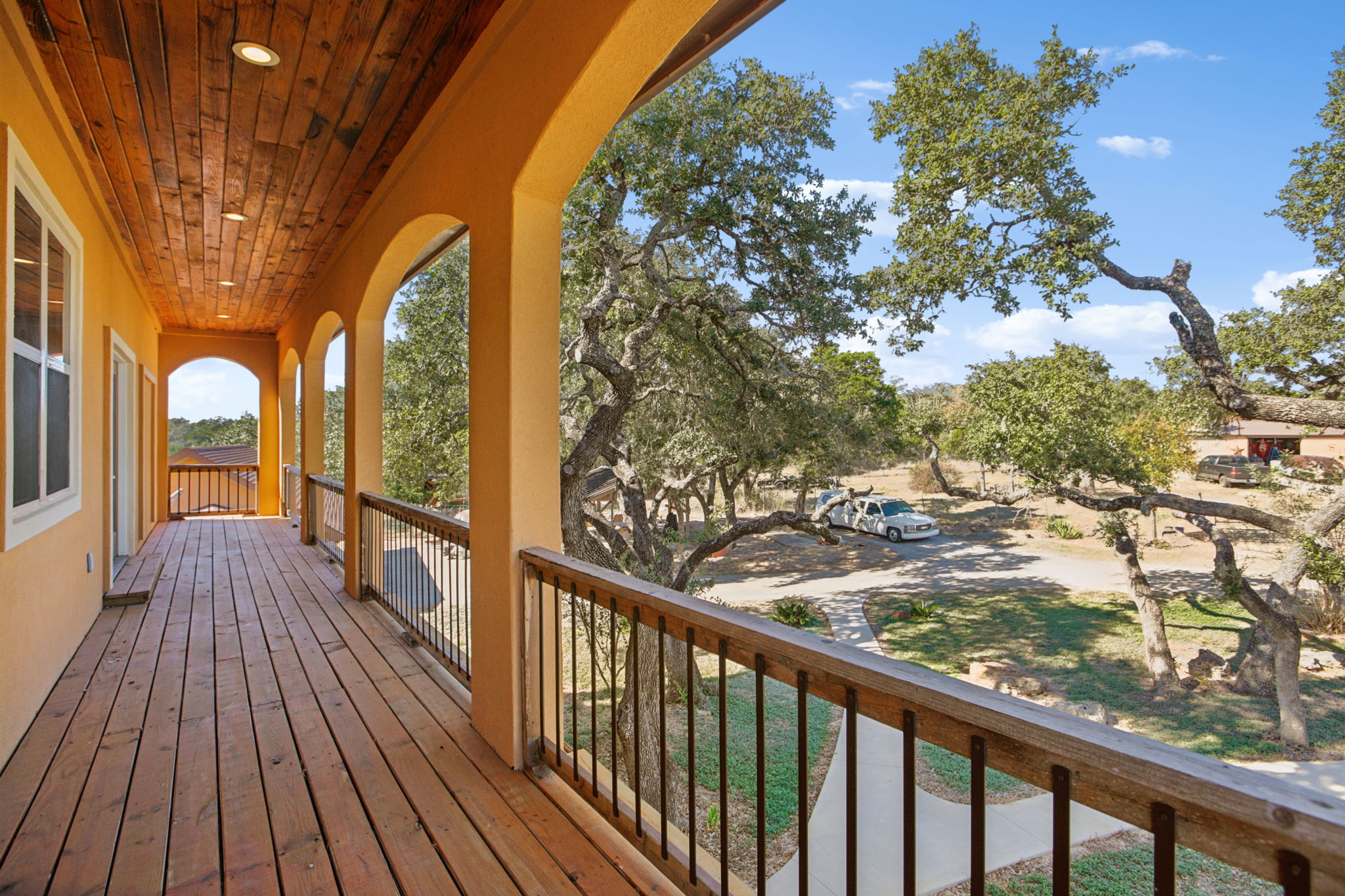 Hilliard Rd-L1111-041