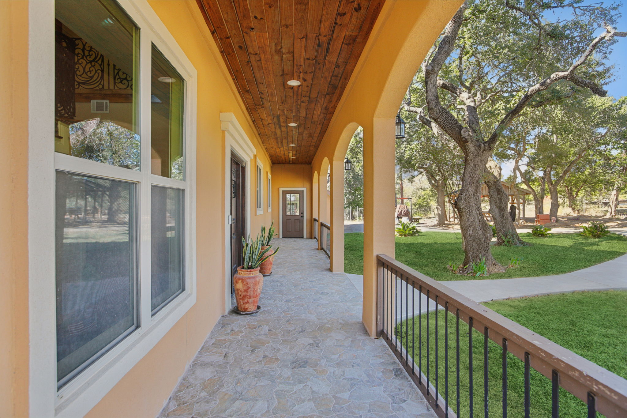 Hilliard Rd-L1111-054