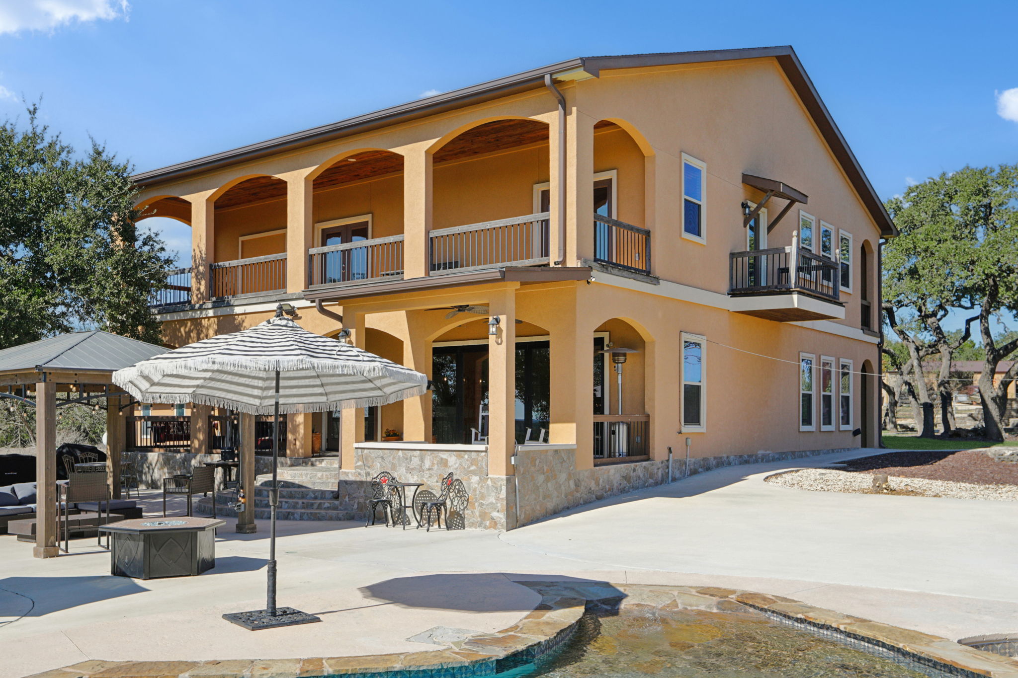 Hilliard Rd-L1111-057